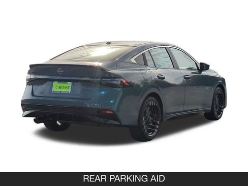 New 2026 Nissan Sentra SR w/ Floor Mat Package FWD image 8