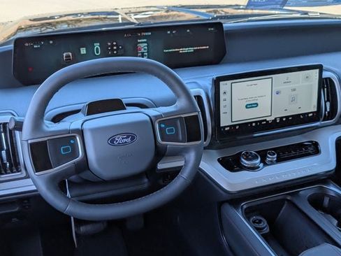 New 2025 Ford Expedition Max Active image 38