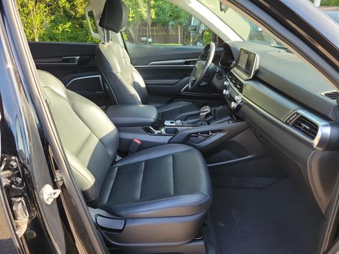 Used 2022 Kia Telluride S FWD image 7