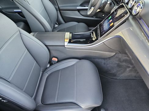 New 2026 Mercedes-Benz C 300 4MATIC Sedan image 14