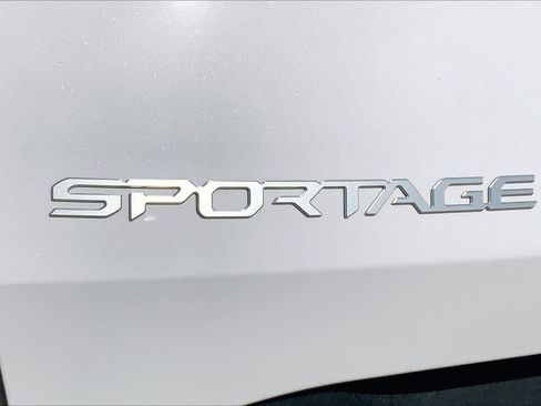 Certified 2026 Kia Sportage LX w/ LX Convenience Package FWD image 10