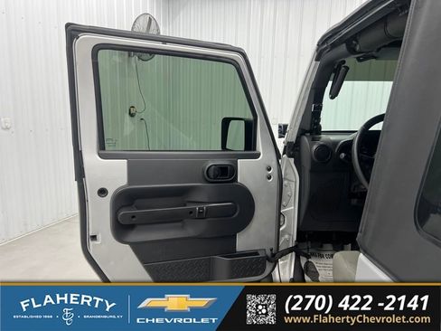 Used 2008 Jeep Wrangler X AWD/4WD image 8