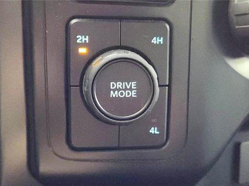 Used 2023 Ford F150 XLT image 44