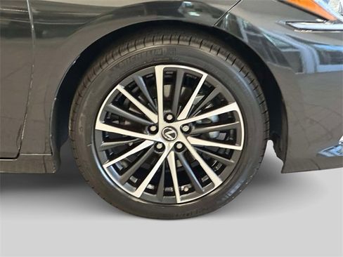 Certified 2024 Lexus ES 250 250 image 10