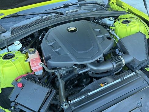 Used 2020 Chevrolet Camaro LT w/ RS Package image 22