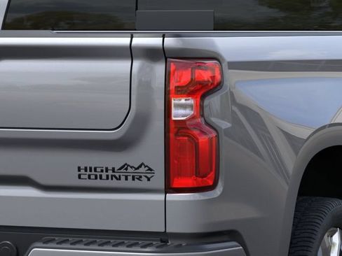 New 2026 Chevrolet Silverado 1500 High Country AWD/4WD image 11