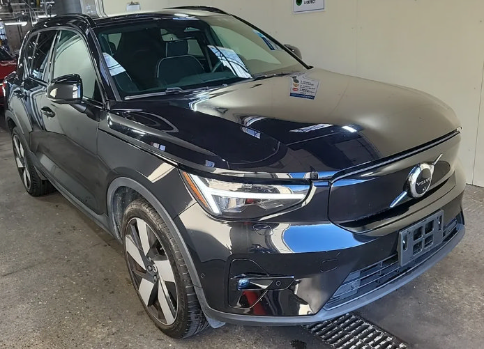 Used 2023 Volvo XC40 Recharge Ultimate AWD/4WD image 5