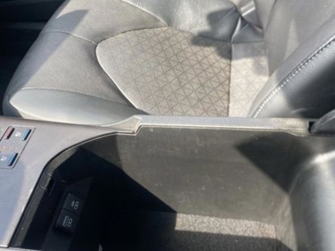 Used 2022 Toyota Camry XSE w/ Navigation Package image 28