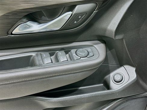 Used 2022 GMC Terrain SLE w/ Driver Convenience Package image 16