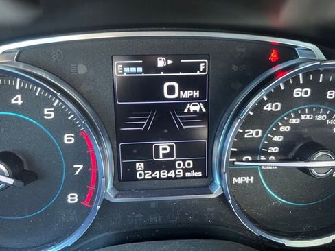 Used 2017 Subaru Forester 2.5i Premium image 4