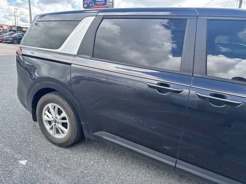 Used 2024 Kia Carnival LX FWD image 20