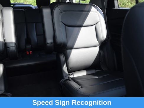Used 2023 Ford Explorer XLT w/ Equipment Group 202A AWD/4WD image 17