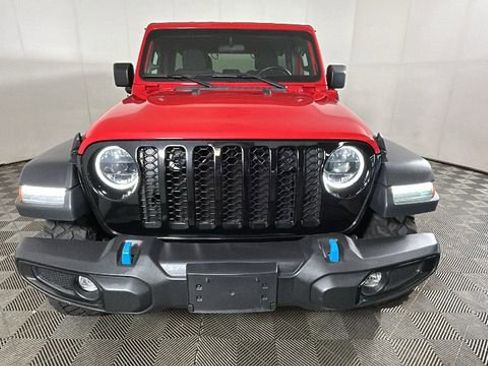 Used 2023 Jeep Wrangler Unlimited w/ Cold Weather Group AWD/4WD image 7