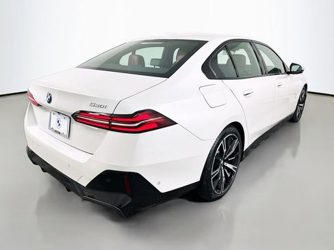 Used 2025 BMW 530i w/ M Sport Package image 5