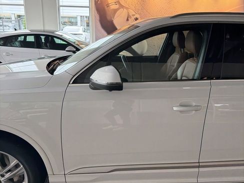 Used 2020 Audi Q7 3.0T Premium Plus AWD/4WD image 18