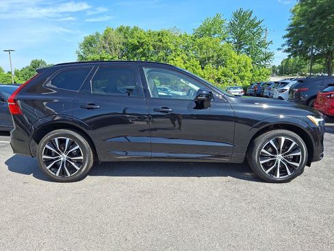 Certified 2024 Volvo XC60 B5 Plus w/ Climate Package AWD/4WD image 7
