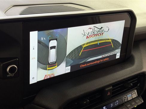 Used 2025 Toyota Land Cruiser AWD/4WD image 17