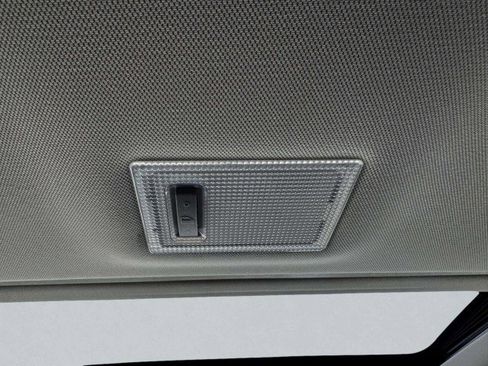 Used 2019 Buick Encore Essence w/ Experience Buick Package image 40