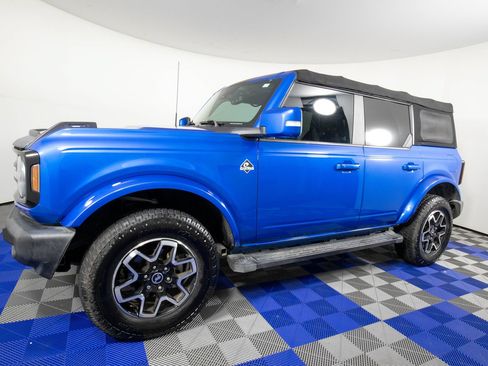 Used 2022 Ford Bronco Outer Banks AWD/4WD image 2