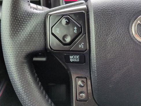 Used 2022 Toyota 4Runner TRD Off-Road Premium image 27