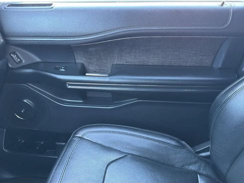 Used 2019 Ford Expedition Max Limited RWD image 29