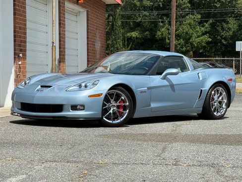 Used 2012 Chevrolet Corvette Z06 w/ 2LZ Preferred Equipment Group image 8