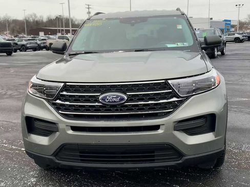 Used 2020 Ford Explorer XLT image 3