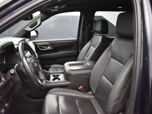 Used 2023 Chevrolet Suburban Z71 AWD/4WD image 16