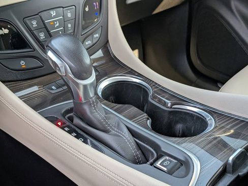 Used 2020 Buick Envision Essence FWD image 19