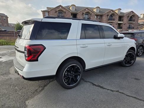 Used 2024 Ford Expedition Limited AWD/4WD image 8