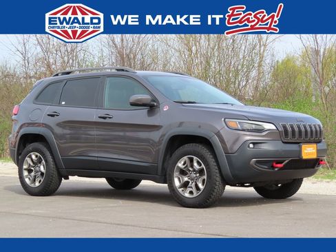 Certified 2019 Jeep Cherokee Trailhawk AWD/4WD image 1