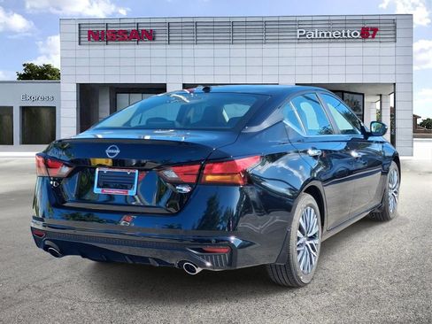 Used 2025 Nissan Altima 2.5 SV w/ SV Premium Package FWD image 6