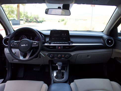 Used 2023 Kia Forte LXS w/ LXS Technology Package FWD image 15