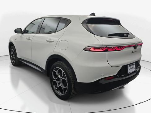 Used 2024 Alfa Romeo Tonale Ti AWD/4WD image 8