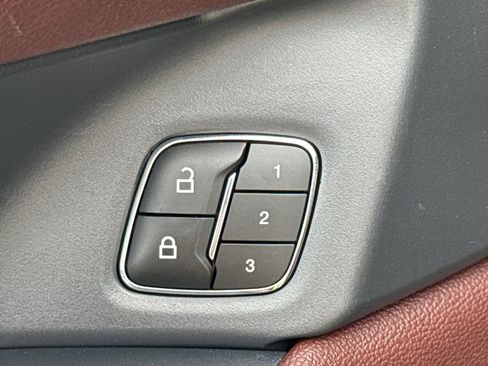 Used 2024 Ford Expedition Limited RWD image 22