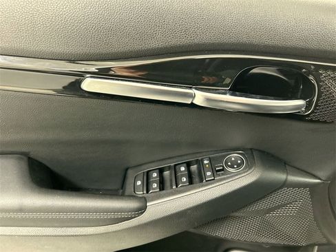 Certified 2024 Kia Seltos S image 11
