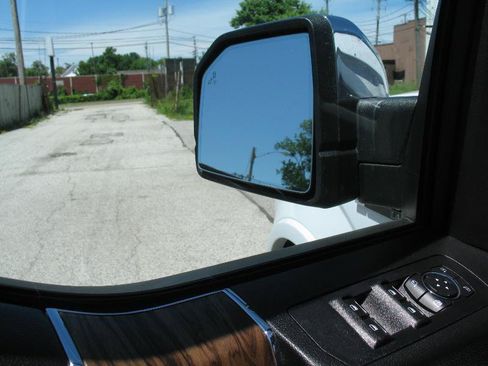 Used 2019 Ford F150 Lariat w/ Equipment Group 502A Luxury AWD/4WD image 64