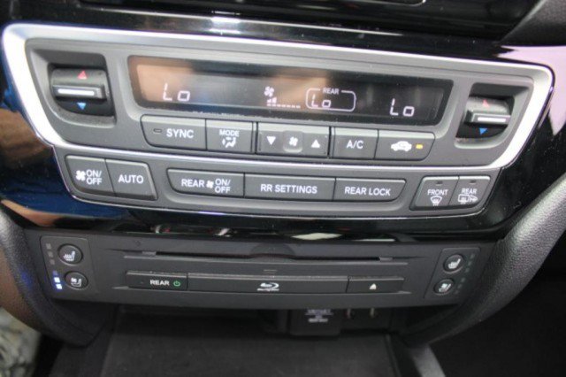 Used 2017 Honda Pilot Elite image 35