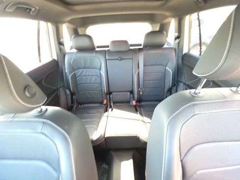 Used 2023 Volkswagen Tiguan SEL R-Line image 23