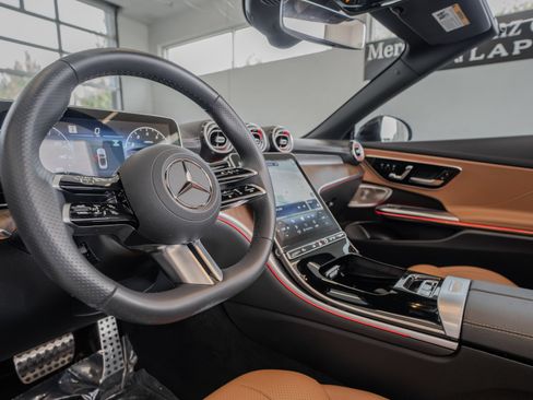 Used 2024 Mercedes-Benz CLE 300 4MATIC Cabriolet image 7