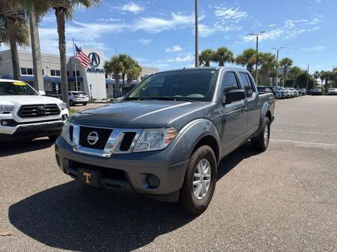 Used 2016 Nissan Frontier SV w/ Moonroof Package RWD image 4