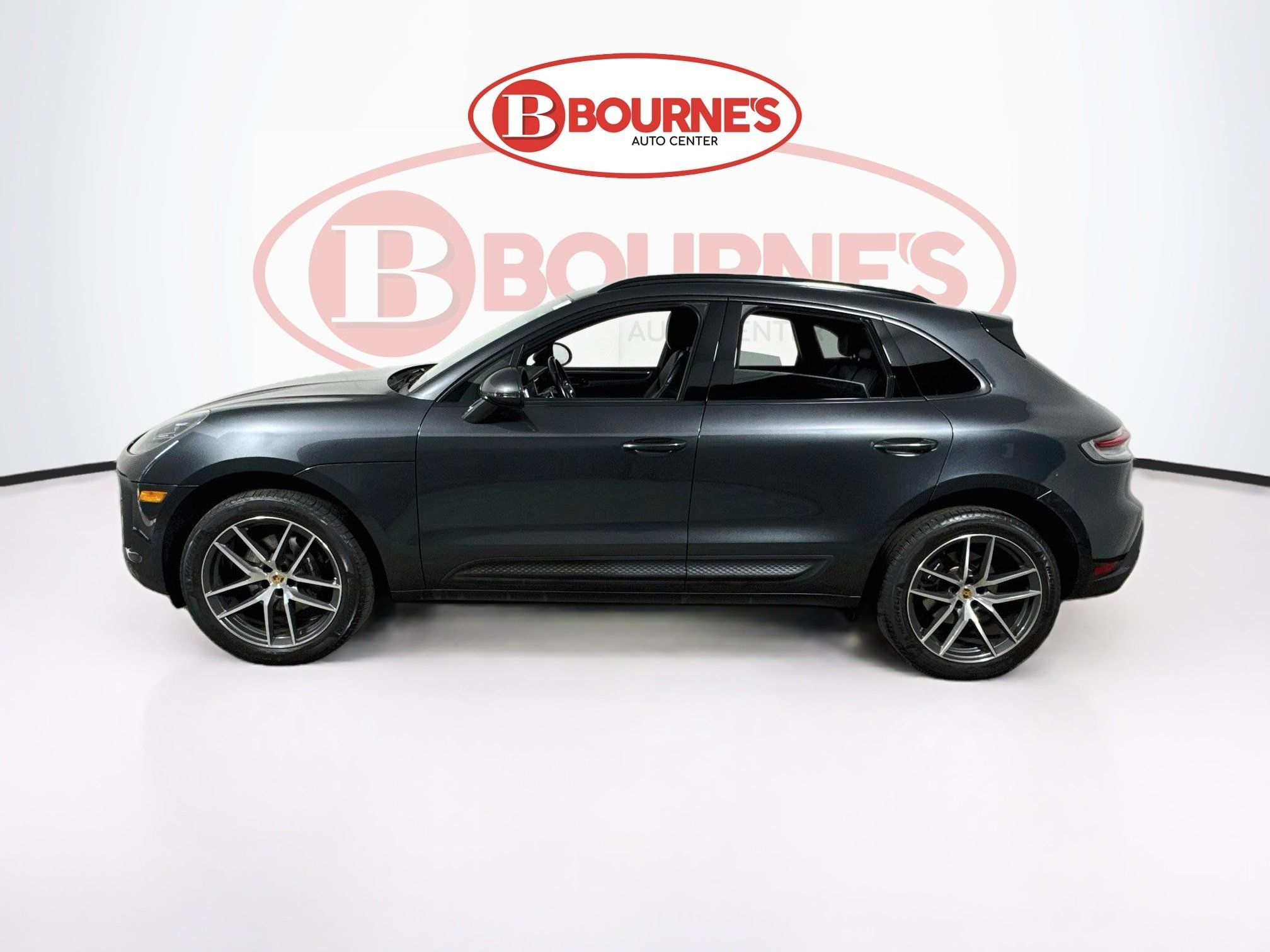 Used 2023 Porsche Macan AWD/4WD image 8