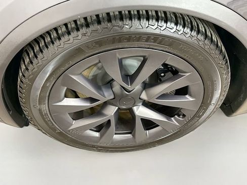 Used 2024 Tesla Model X AWD/4WD image 30