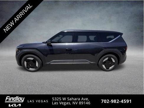 Certified 2026 Kia EV9 Light RWD image 8