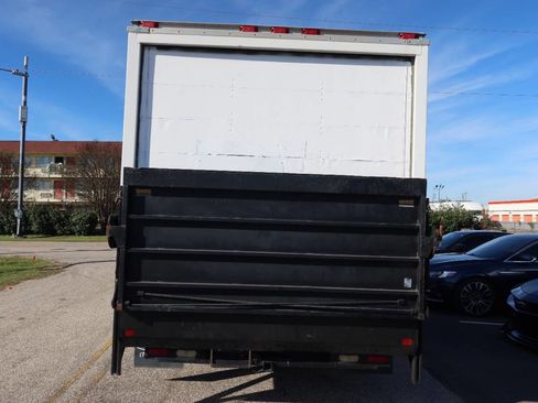 Used 2010 Ford E-350 and Econoline 350 Super Duty image 4