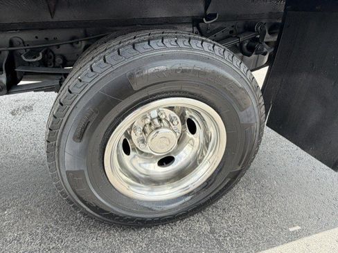 Used 2003 Ford F350 XL RWD image 9