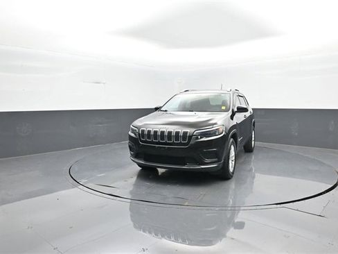 Used 2020 Jeep Cherokee Latitude image 3