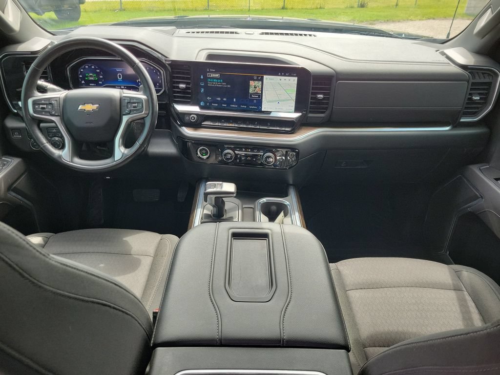 Used 2022 Chevrolet Silverado 1500 LT w/ Z71 Off-Road Package AWD/4WD image 13