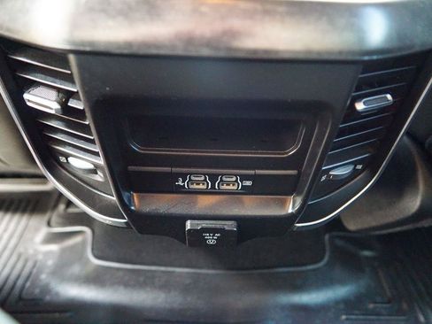 Used 2019 RAM 1500 Big Horn AWD/4WD image 17