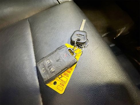 Used 2018 Chevrolet Silverado 1500 LT w/ All Star Edition image 38